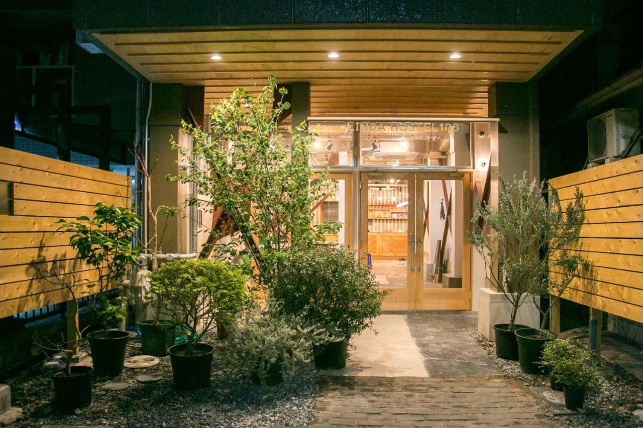 Linda Hostel 106 Osaka Exteriör bild